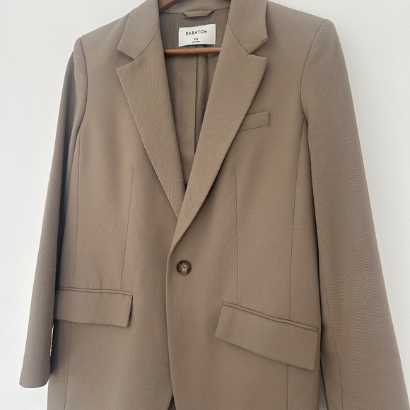 Aritzia Babaton Agency Blazer (2XS) - Picture 6 of 7